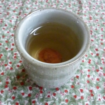 このお茶、二日酔いをした時によく飲みました(若かりし日ですが)とっても美味しいお茶ですっきりします。暑い毎日にも俄然元気になります。どうもご馳走さまでした^^